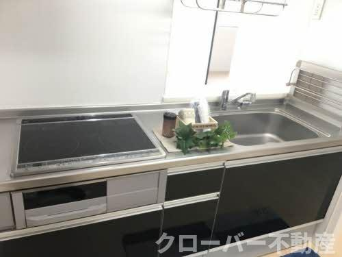 シャーメゾン郡家 C棟のキッチン