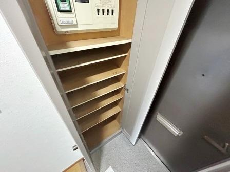 マンションアクロス西巣鴨の玄関