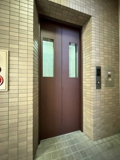 【その他共用部分】 | 9階までエレベーターでラクラク上がれます♪疲れた時や荷物の多いときにもエレベーターは嬉しい★