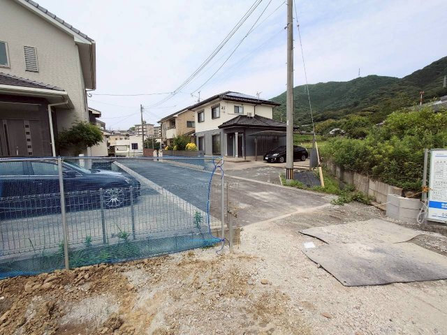 【前面道路含む現地写真】の画像