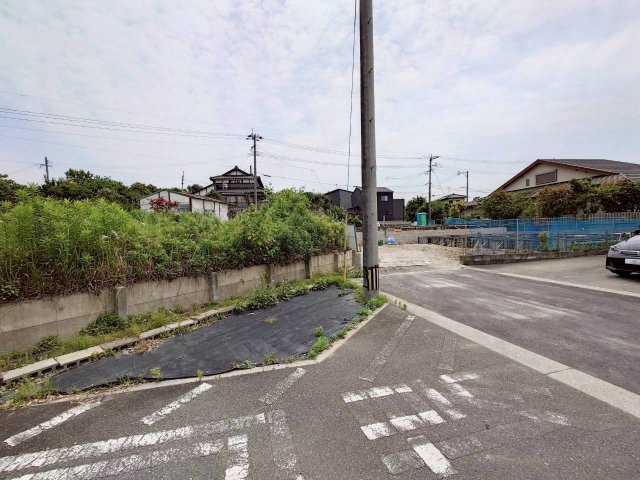 【前面道路含む現地写真】の画像