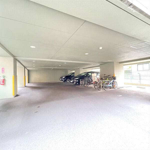 yggdrasill　名古屋市賃貸　仲介手数料無料の駐車場