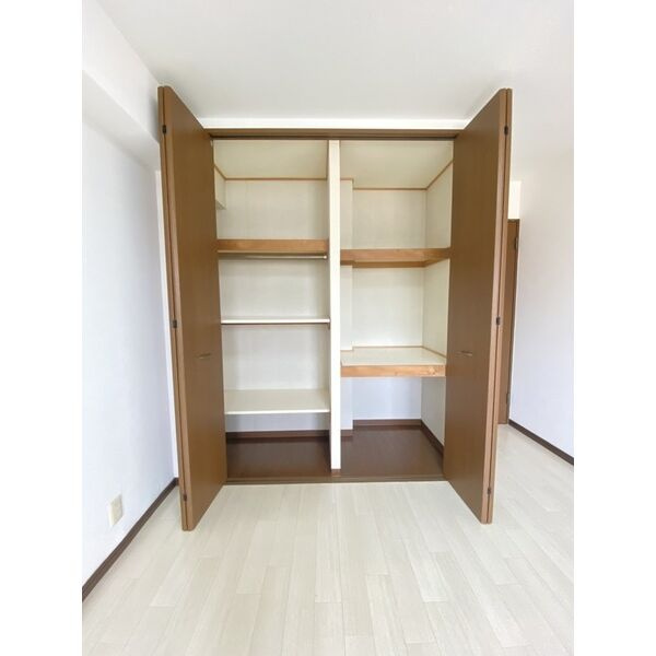 アスリート新大阪Ⅱの収納