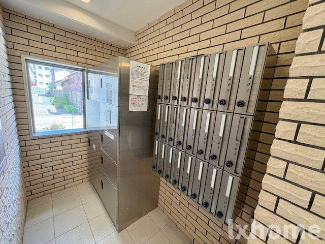 エール茨木本町のロビー|清潔なロビーです