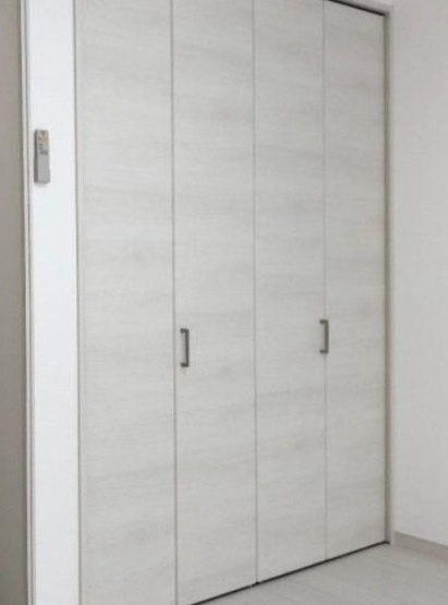 流山市西初石４丁目のアパートの収納