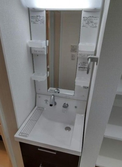 流山市西初石４丁目のアパートの洗面所