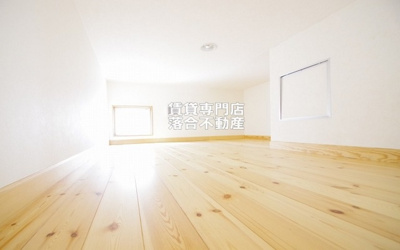 【寝室】 | ローズコテージ | 大型ロフト付き♪