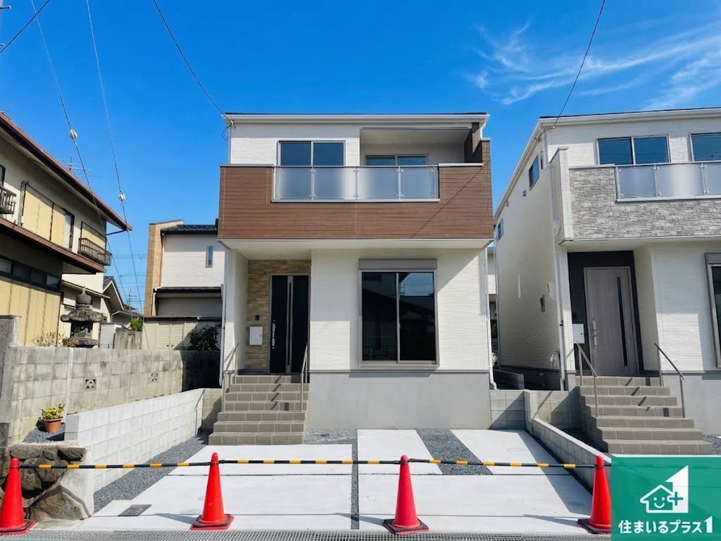 ★17(土)18(日)現地見学可能！★大津市向陽町　全2邸　の駐車場|駐車スペース！散水栓があるので、こまめに愛車を洗えます！