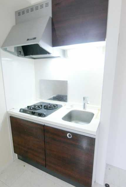 ケイ・アパルトメント三宿　南向き　駐輪場　角部屋のキッチン