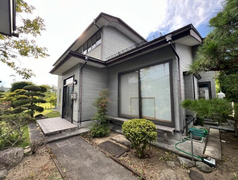 会津若松市 東山町大字石山字天寧 2階建 ８ＬＤＫ