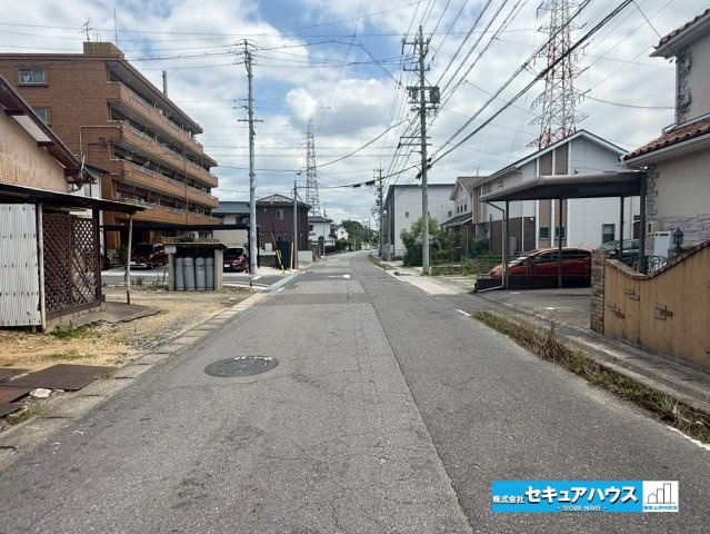 【完成！今からご案内可能】知多市八幡東大平地　全2棟の前面道路含む現地写真|事前予約にて現地ご見学いただけます！お気軽にお問い合わせください♪
■株式会社　セキュアハウス　豊明支店■
住宅ローンに強く、知識、経験豊富なスタッフ在籍
お客様に寄り添い、ご成約後もサポート致します
