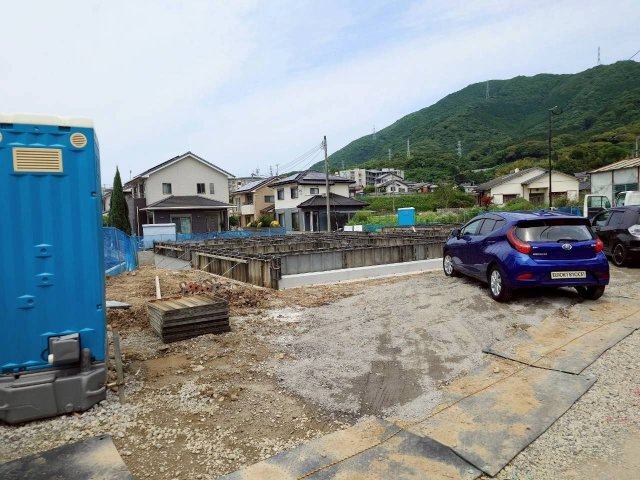 【前面道路含む現地写真】の画像