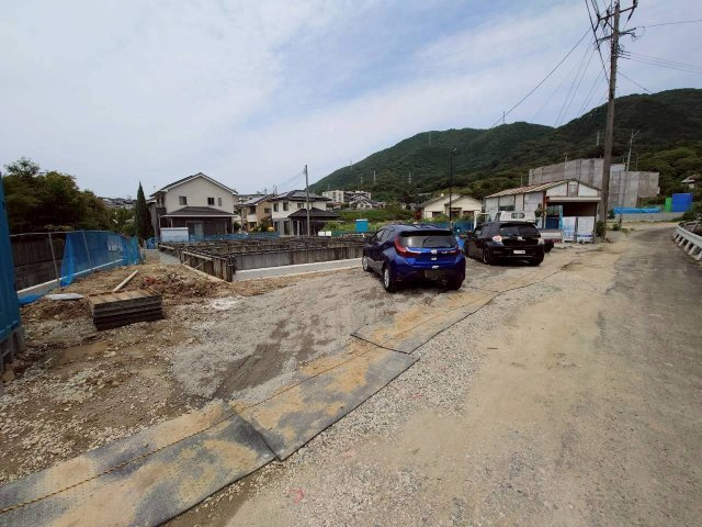 Colorisー小倉南区沼本町2丁目2期　【小倉南区　新築戸建て】の前面道路含む現地写真|現地撮影　2026,6,11　Colorisー小倉南区沼本町2丁目2期　【小倉南区　新築戸建て】
