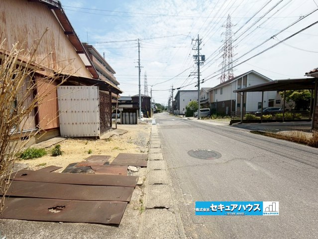 【同施工物件ご案内可能】知多市八幡東大平地　全2棟の前面道路含む現地写真|事前予約にて現地ご見学いただけます！お気軽にお問い合わせください♪
■株式会社　セキュアハウス■
住宅ローンに強く、知識、経験豊富なスタッフ在籍
お客様に寄り添い、ご成約後もサポート致します。