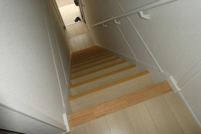 グレイスメゾンAの内装|階段