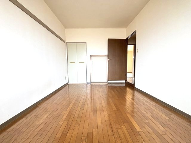 ドムス野中の洋室