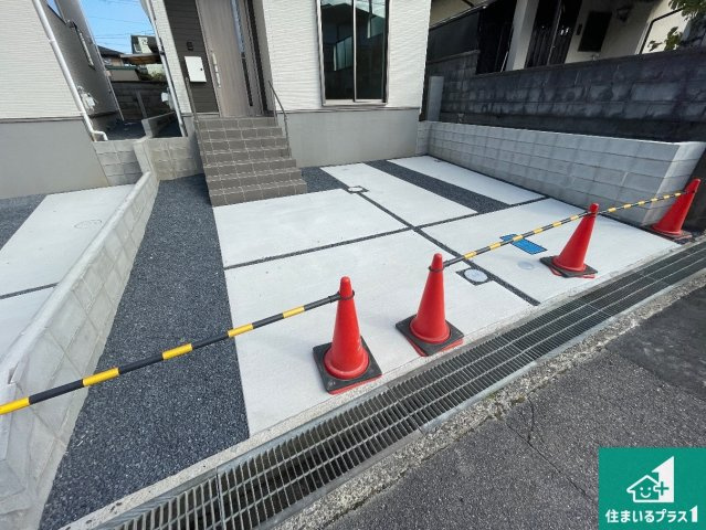 大津市向陽町　第1期　新築一戸建ての駐車場|駐車スペース！散水栓があるので、こまめに愛車を洗えます！
