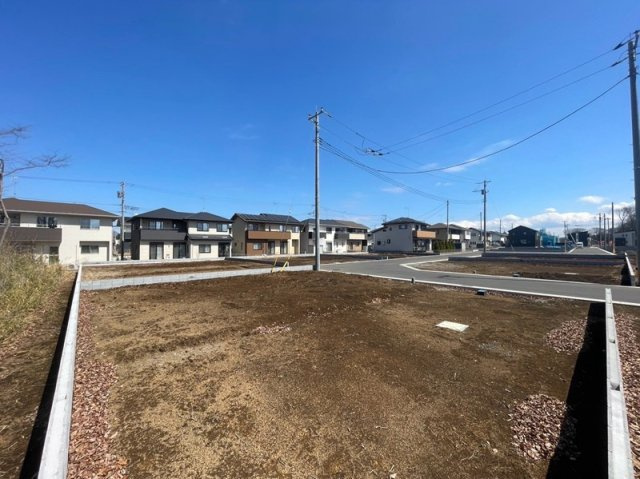 小山市中久喜　新築戸建20の前面道路含む現地写真
