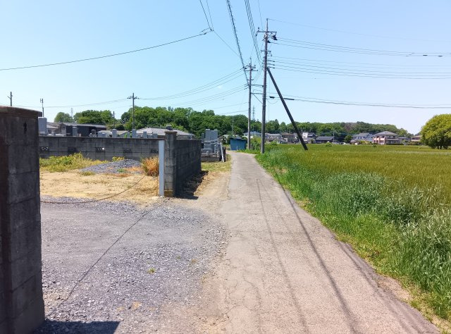 筑西市西方の前面道路含む現地写真