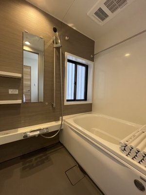 【浴室】 | 甲栄台５丁目　中古戸建 | ユニットバスも新調しております。