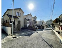 【前面道路含む現地写真】 | 甲栄台５丁目　中古戸建