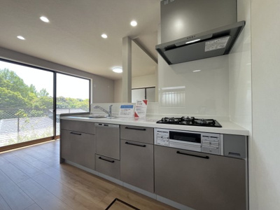 【キッチン】 | 甲栄台５丁目　中古戸建 | システムキッチン新調しております。