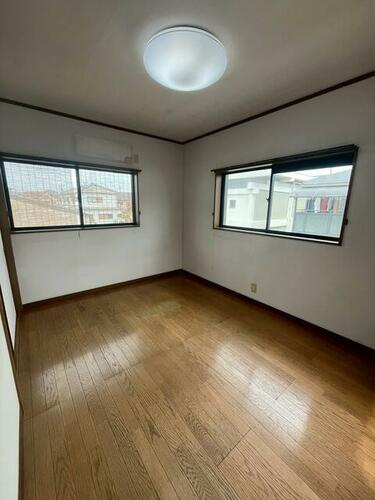 招提中町2丁目　中古一戸建ての洋室|洋室6.0帖
■物件内覧・資金計画相談・住宅ローン相談、リフォーム相談、お問合せ受付中■
※当日・翌日のご内覧、ご相談はお電話でのお問合せがスムーズです！