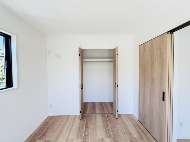 流山市松ヶ丘６丁目新築戸建の収納|2F6帖洋室収納