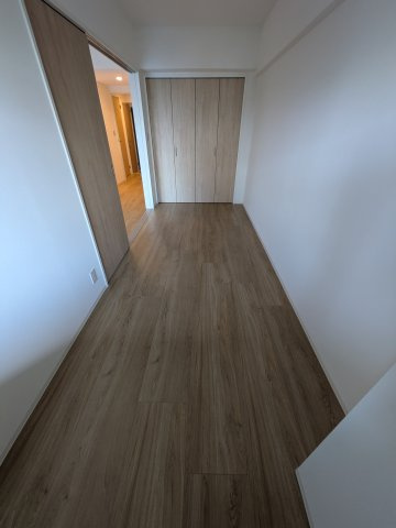 メジリス　新羽の内装