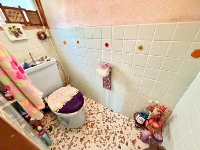 泉佐野市市場西１丁目店舗付住宅のトイレ|トイレ