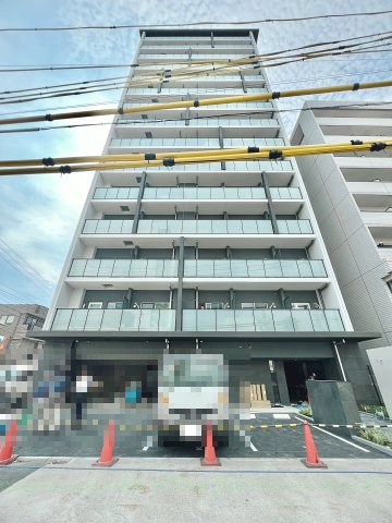 ルネフラッツ庄内通駅前の外観