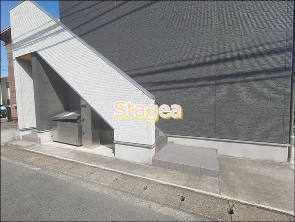 KAHALE 東大宮のエントランス