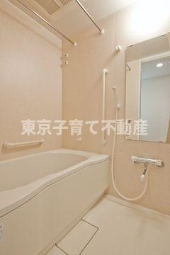 エルアージュ小石川Ｂ棟の浴室