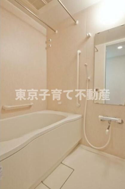 エルアージュ小石川Ｂ棟の浴室