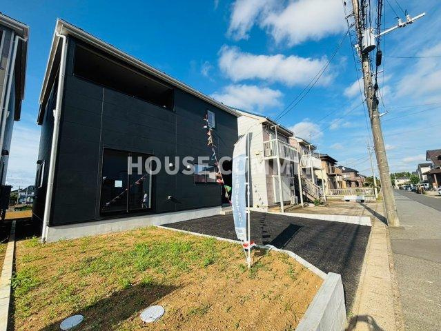 本城第２１　新築戸建て　４号棟の前面道路含む現地写真