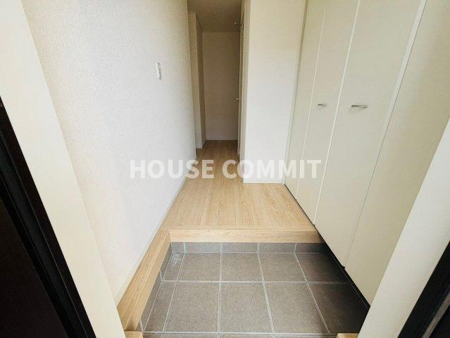 本城第２１　新築戸建て　４号棟の玄関