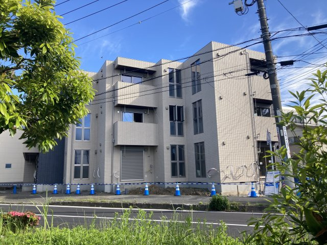 アズールの外観