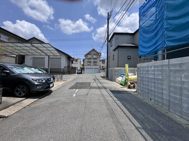 松戸市中金杉4丁目新築戸建【小金北小学校:7分】の前面道路含む現地写真|北側前面道路