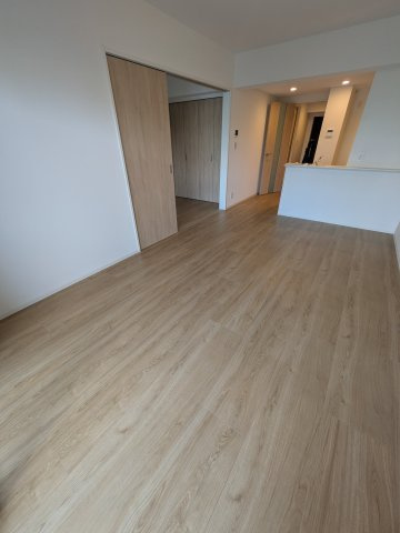 メジリス　新羽の内装