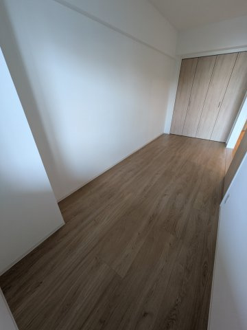 メジリス　新羽の内装