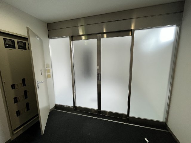 心斎橋アーバンコート(旧アートマスターズ心斎橋ビル)のエントランス