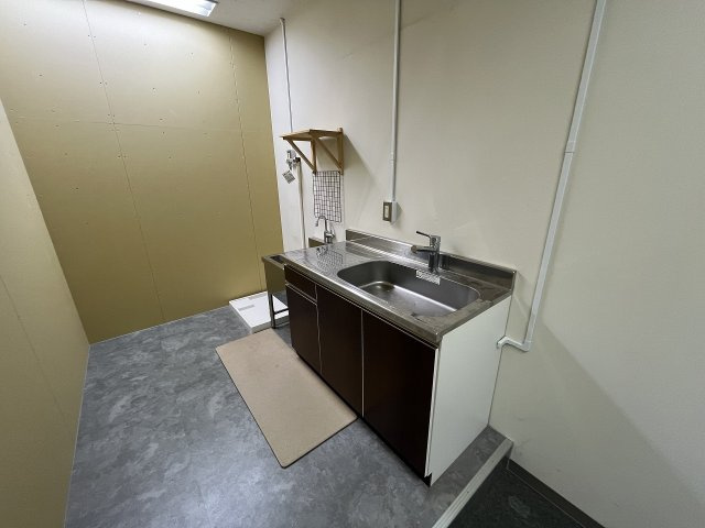 心斎橋アーバンコート(旧アートマスターズ心斎橋ビル)のキッチン