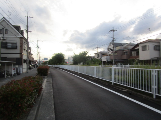 八尾市中田４丁目の倉庫の周辺