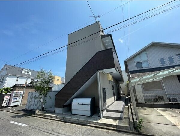 コンソラージュ岩戸(コンソラージュイワト)の外観