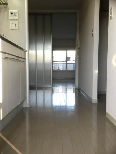 エクセレント吉小路の玄関