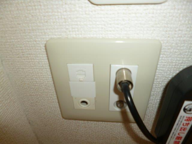 ライツェント・シックⅡの設備|TVジャック・電話モジュラー