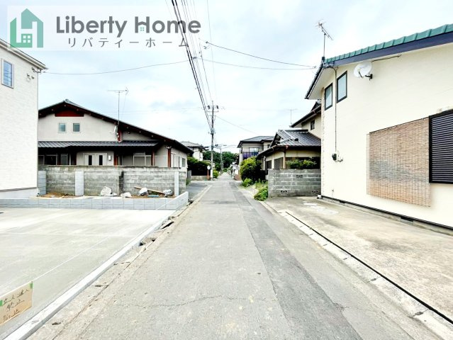 ひたちなか市津田　新築戸建　A号棟の前面道路含む現地写真