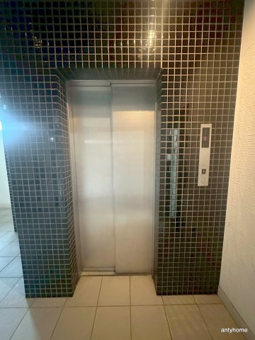 パウゼドーム前　仲介手数料無料のエントランス