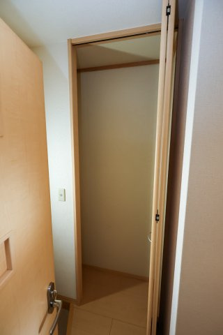 コーポクリスタルの収納|玄関収納