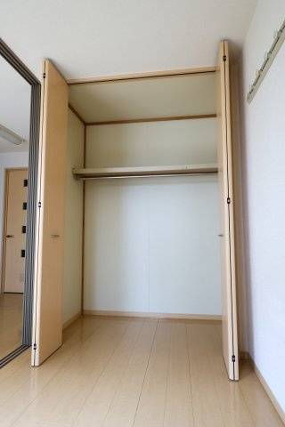 コーポクリスタルの収納|洋室の収納